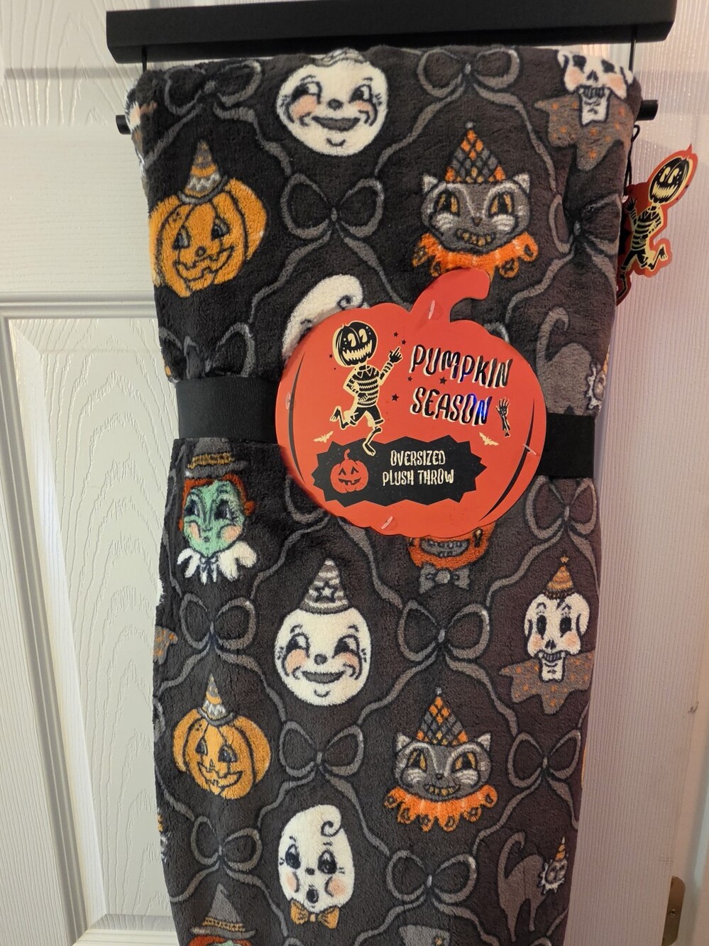 Retro Halloween Plush Throw Blanket Carnival Theme Witch Ghost Cat Pumkin Skull